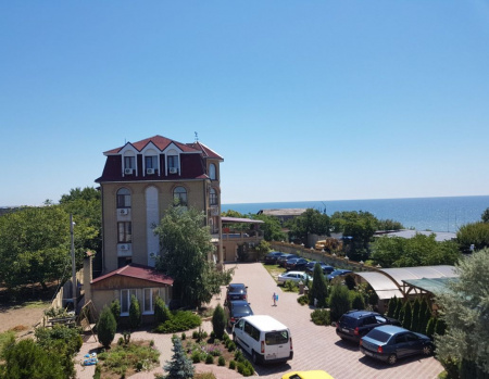Усадьба Золоче